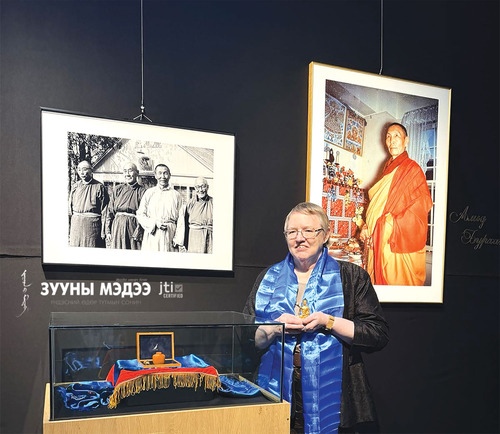 Холын Монголыг зүрхэндээ тээсэн Латтиморынхон